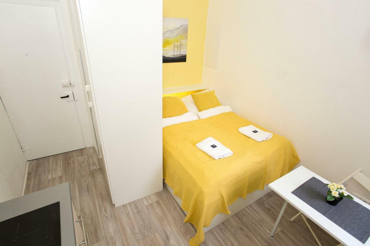 Ferienwohnung Nuernberg, Nahe U-Bahn Nuremberga Exterior foto